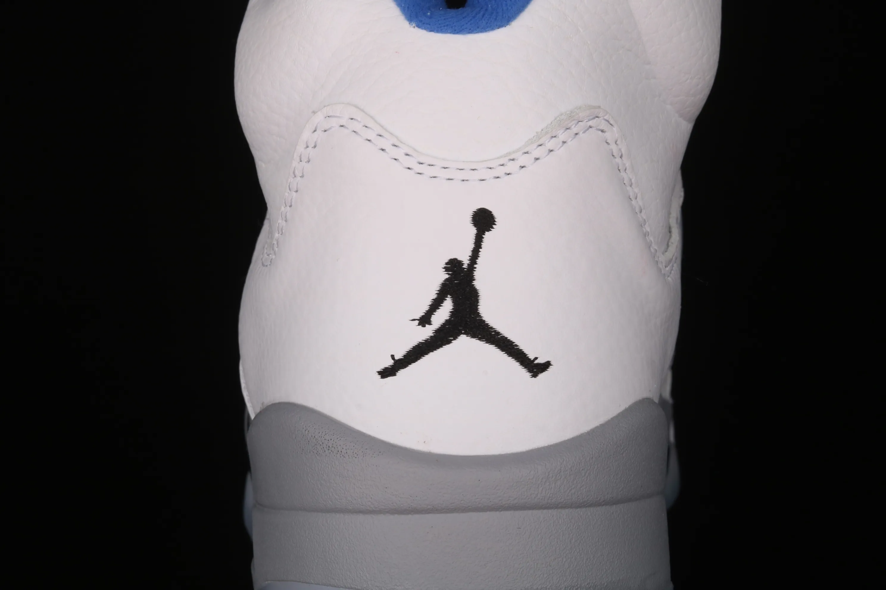 All categories Air Jordan Jordan series basketball shoes Air Jordan 5 J version Air Jordan 5 "Stealth 2.0" AJ5 Joe 5 white and blue color DD0587-140